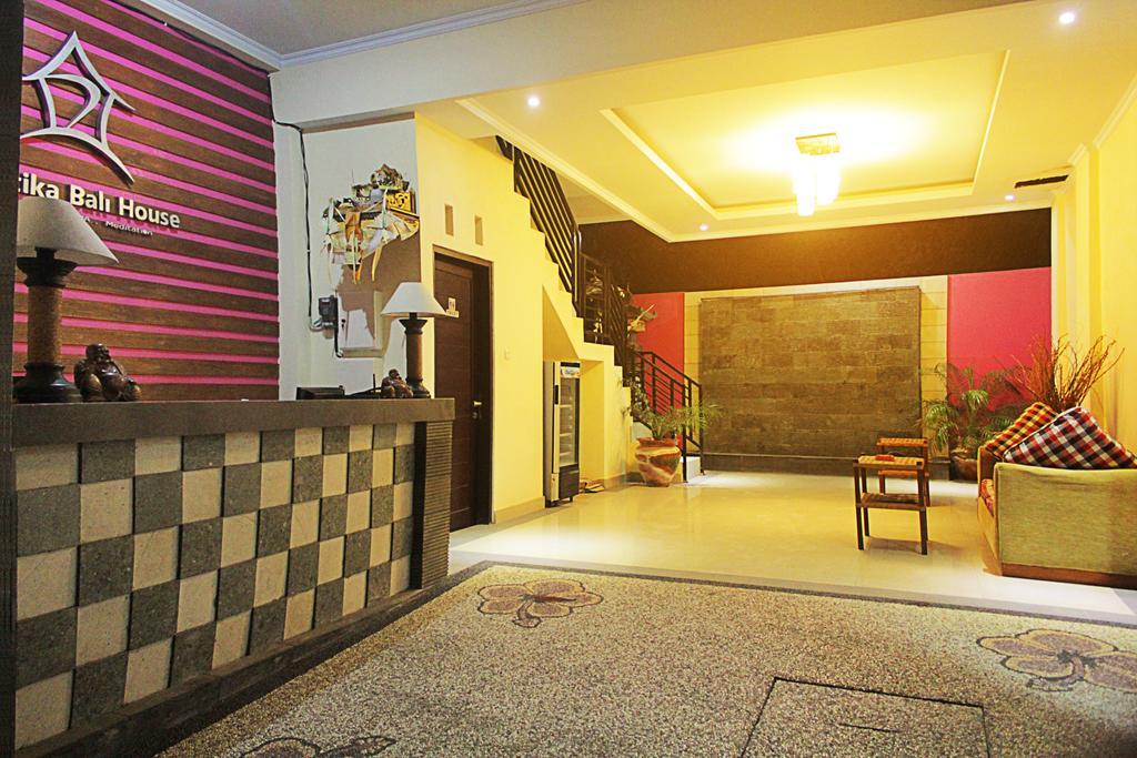 Ramantika Bali House Hotel Jimbaran Buitenkant foto