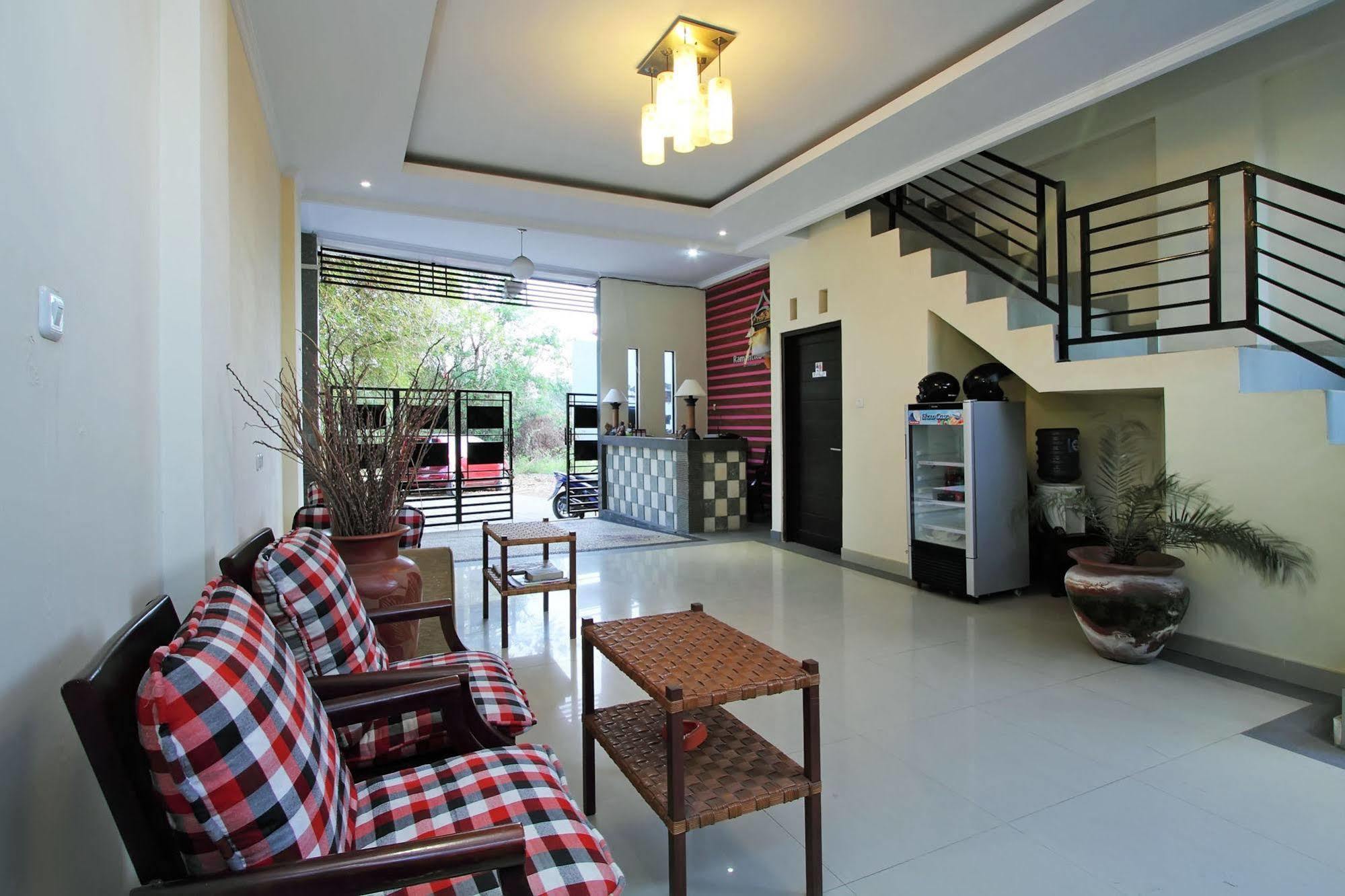 Ramantika Bali House Hotel Jimbaran Buitenkant foto