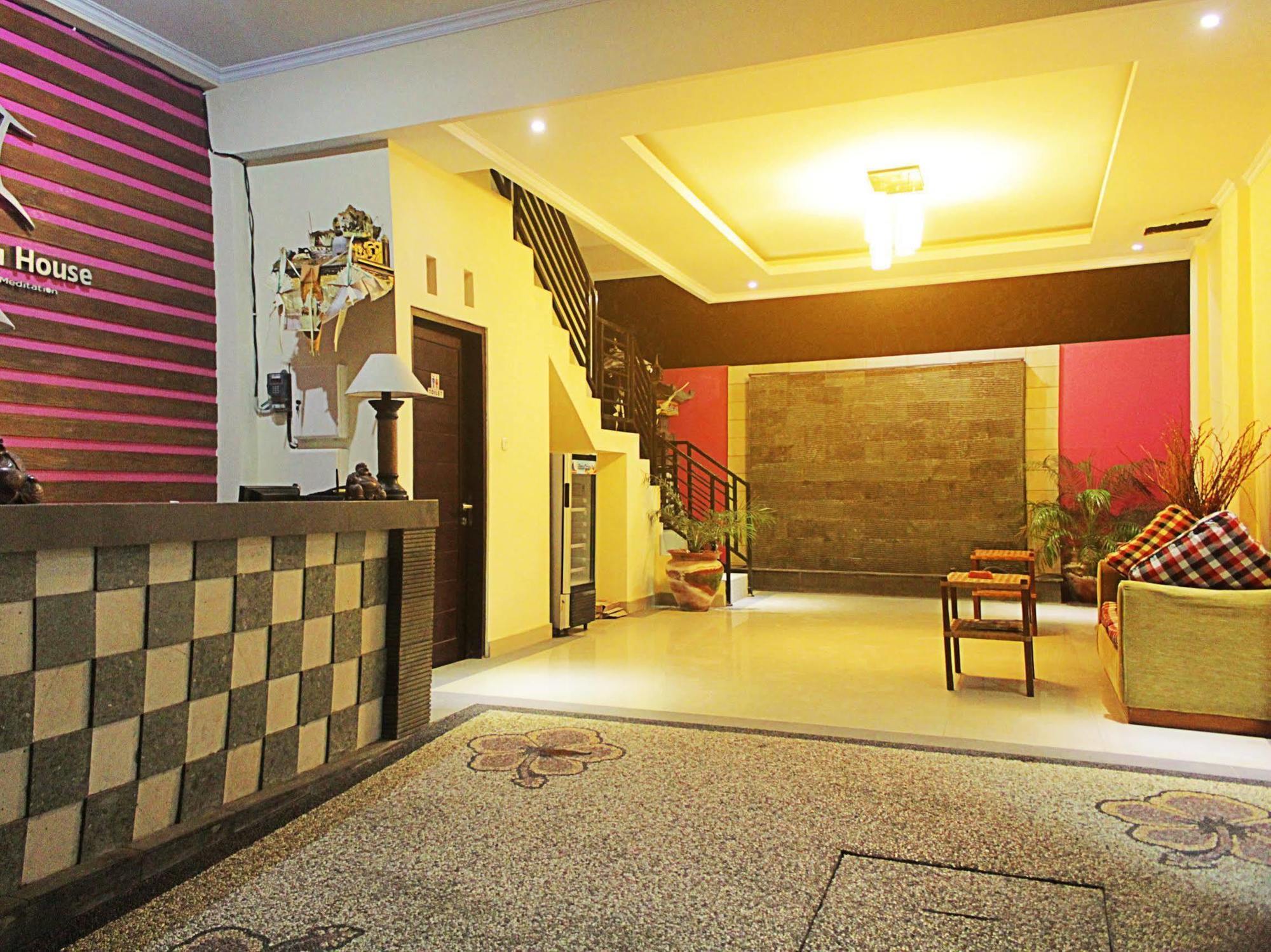Ramantika Bali House Hotel Jimbaran Buitenkant foto
